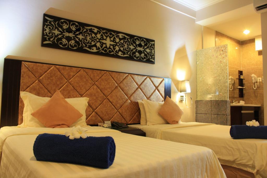 Beringgis Beach Resort & Spa Papar Exterior foto