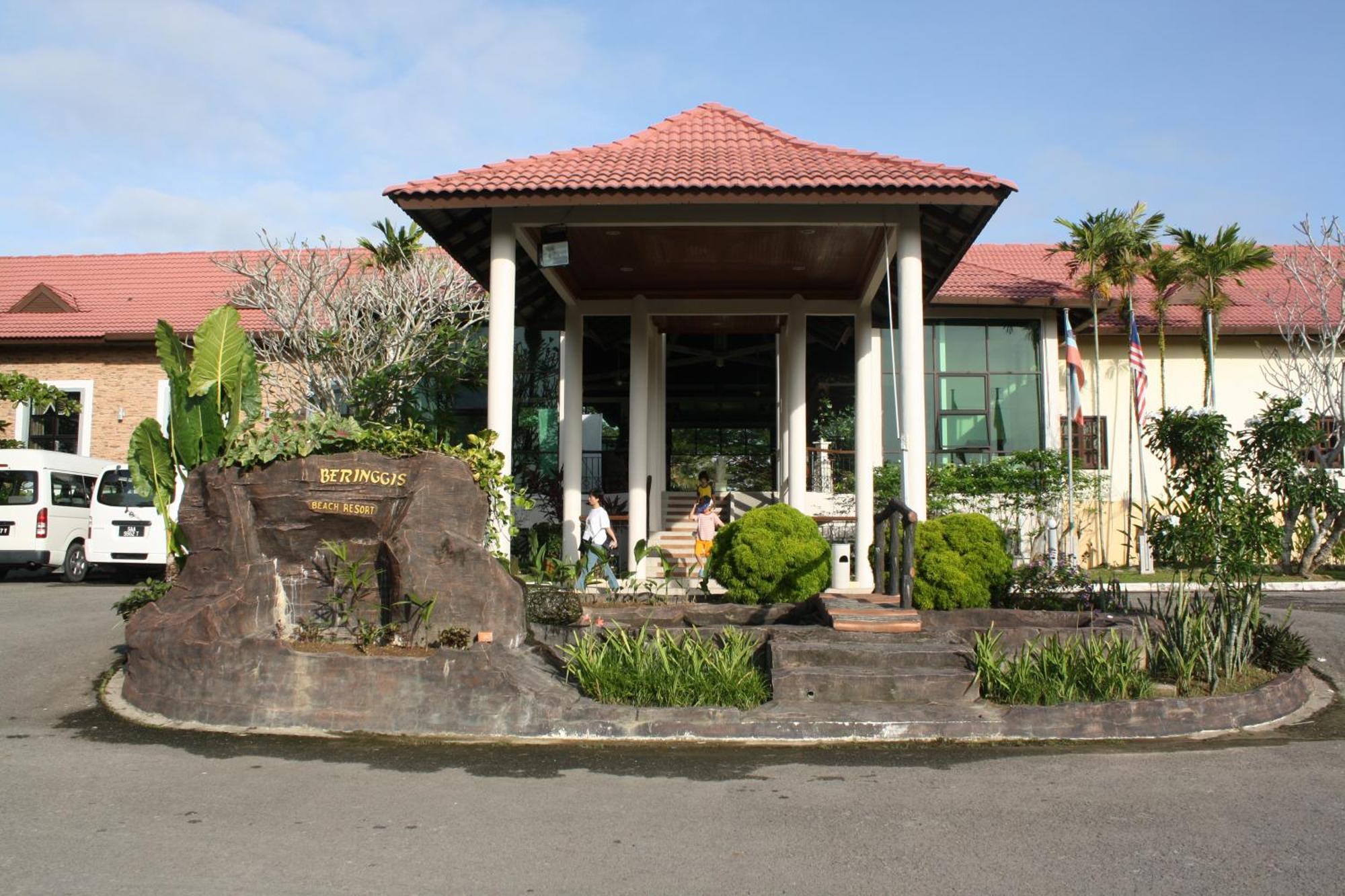 Beringgis Beach Resort & Spa Papar Exterior foto