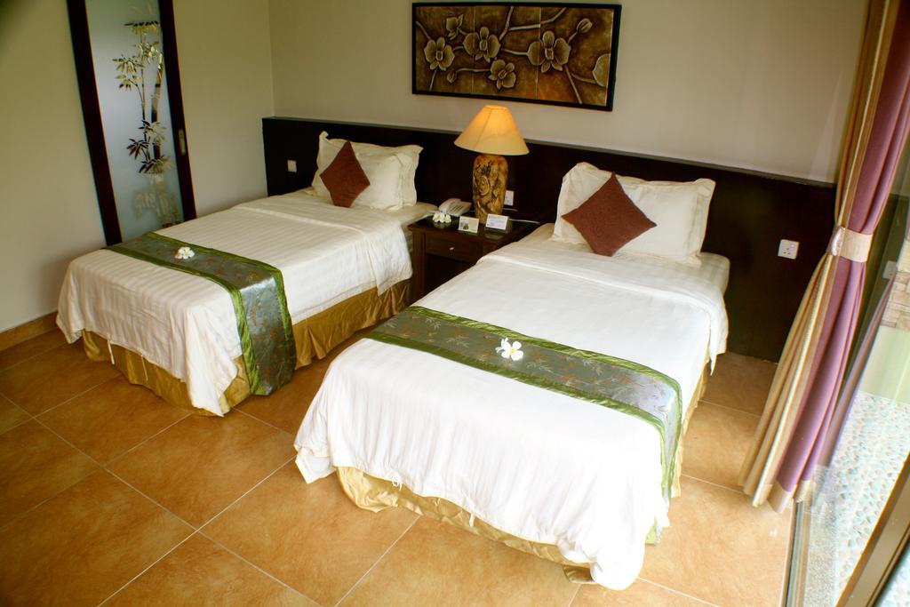 Beringgis Beach Resort & Spa Papar Exterior foto